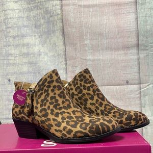 Brand new Woman’s So ankle boots.